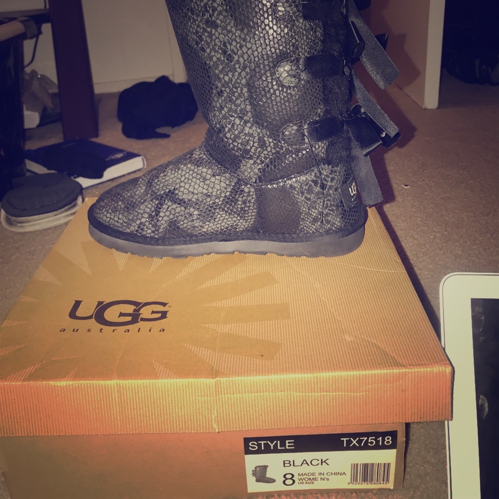 Black UGGS